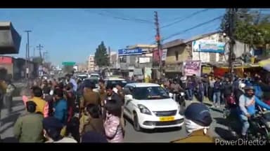 देहरादून: जोगीवाला चौक पर अवैध अतिक्रमण को प्रशासन ने हटाया, स्थानीय लोगों व दुकानदारों में रोष