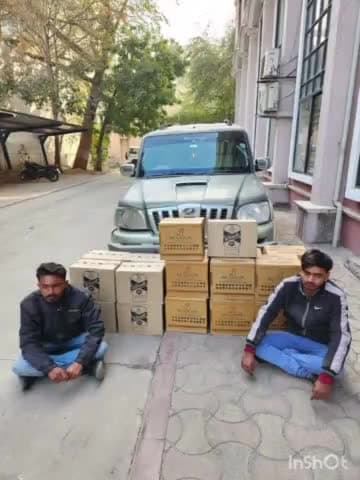 રાજકોટ: સ્કોર્પિયોમાં દારૂની હેરાફેરી કરતા 2ની કુવાડવા રોડ રિલાયન્સ પેટ્રોલ પંપ નજીકથી LCBએ કરી અટક: 3.96 લાખનો મુદ્દામાલ જપ્ત