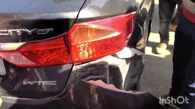 देवेंद्रनगर: बस स्टैंड तिराहे पर दो कार आपस में टकराई, दोनों गाड़ियां हुई क्षतिग्रस्त