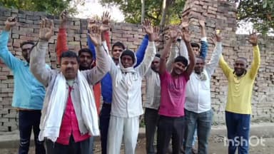 टूंडला: नगला सिंघी में एक युवक के लापता होने और शक के आधार पर पकड़े गए युवक को छोड़े जाने के मामले में परिजनों ने किया हंगामा