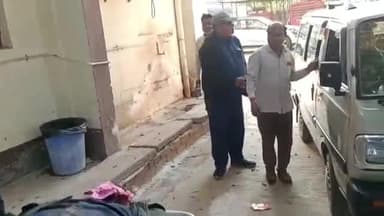 देवघर: गिरिडीह निवासी एक महिला व पुरुष सिमरिया के समीप अज्ञात वाहन के धक्के से हुए गंभीर रूप से घायल, सदर अस्पताल में भर्ती