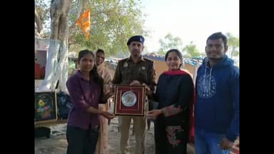 प्रयागराज: कीडगंज में अल कौसर सोसाइटी की अध्यक्षा नाजिया ने खेलो इंडिया के लिए चुनी गई प्रयागराज की बालिका नंदनी को किया सम्मानित