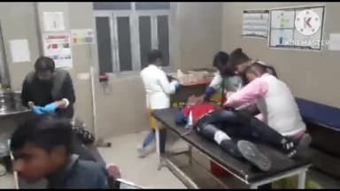 मैनपुरी: बिघरई के पास गाय से टकराकर बाइक सवार 2 लोग हुए घायल, जिला अस्पताल में कराया गया भर्ती