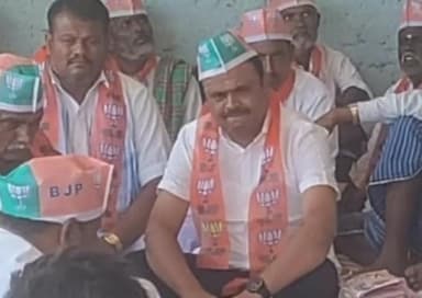 ಮುಂಡರಗಿ: ಡಂಬಳ ಚಿಕ್ಕವಡ್ಡಟ್ಟಿ ಸೇರಿದಂತೆ ವಿವಿಧ ಗ್ರಾಮಗಳಲ್ಲಿ ವಿಜಯ ಸಂಕಲ್ಪ ಅಭಿಯಾನ