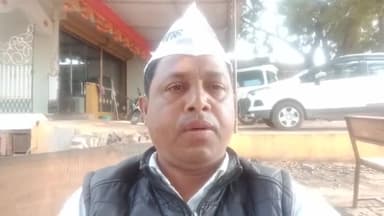 मेरा देश के पीएम महोदय से निवेदन है कि देश के गरीब किसानो एवम् मजदूरों पर मंहगाई बड़ाकर वो पैसा चंद उद्योगपतियों पर न लुटाए इससे देश की आर्थिक स्थिति बहुत ही दयनीय हो चुकी है और आर्थिक विषमता बढ़ती जा रही है।