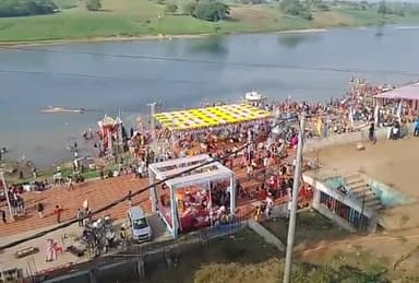 मां नर्मदा प्रकट उत्स मुआर घाट पर श्रद्धालुओं ने लगाई मां नर्मदा जी मैं लगाई आस्था  की डुबकी एवं सुख समृद्धि की कामना की