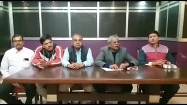 प्रयागराज: सिविल लाइन स्थित एक होटल में हाईकोर्ट बार एसोसिएशन के अध्यक्ष प्रत्याशी ने की प्रेस वार्ता