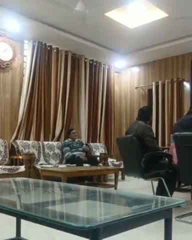 पिछोर कस्बे में जवाहर नवोदय विद्यालय के छात्र से मारपीट के बाद शिक्षक के कबूलनामे का वीडियो हुआ वायरल