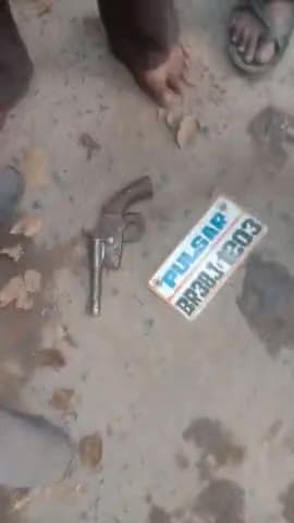 ###1katta or 3jinda kartus ko gramin ne milke pakra commando team kehelp se###congrats commando team murliganj madhepura