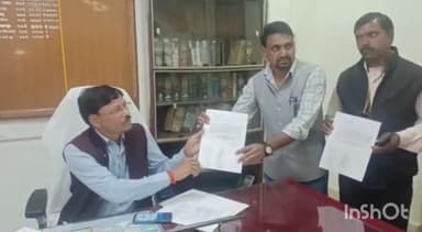 अंबिकापुर: मजदूरी भुगतान न होने से परेशान उदयपुर के ग्रामीणों ने भुगतान कराने की मांग कर अपर कलेक्टर को सौंपा ज्ञापन