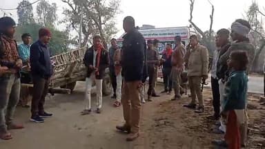 अमृतपुर: तहसील गेट अमृतपुर के सामने बोलेरो पिकअप ने बाइक सवार को मारी टक्कर,  बाइक सवार युवती गंभीर घायल