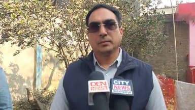 मुशहरी: जल जमाव से निजात दिलाने के लिए बेला फेज टू में बियाडा के अधिकारियों व इंजिनियर के सामने उद्यमियों ने रखी अपनी समस्या