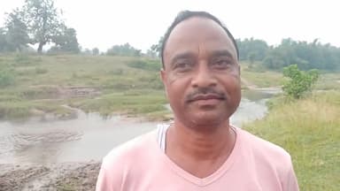 बरकट्ठा: तुरकडीहा गांव के बच्चे तीन माह नहीं जा पाते स्कूल, समाजसेवी जॉन पीटर ने कहा: पुल के निर्माण के लिए कई बार दिया है आवेदन