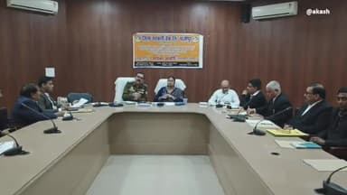 गाज़ीपुर: राइफल क्लब में डीएम व एसपी ने की अभियोजन कार्यों की समीक्षा, महिला अपराध व पॉक्सो केस में अधिक सजा दिलाये जाने पर चर्चा