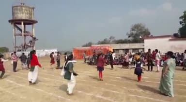 खुरई: बरोदिया नोनागिर गांव के शासकीय उच्चतर माध्यमिक विद्यालय में आनंद उत्सव के तहत कई प्रतियोगिताएं हुई आयोजित