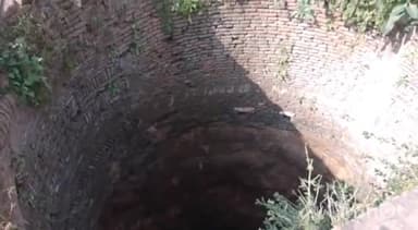 टीकमगढ़: गोर गांव में कुएं में गिरने से व्यक्ति की हुई मौत, पुलिस ने मार्ग कायम कर विवेचना में लिया मामला