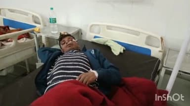 मुरादाबाद: फव्वारा चौक पर अज्ञात वाहन ने युवक को मारी टक्कर, घायल युवक को जिला अस्पताल में कराया गया भर्ती