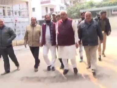 कानपुर: सांसद सत्यदेव पचौरी ने कानपुर स्नातक चुनाव में डाला वोट, अपने पक्ष के प्रत्याशी के पक्ष में वोट देने की कही बात