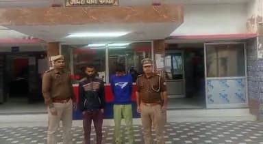 कानपुर: पुलिस ने पनकी की A TO Z कंपनी में चोरी कर रहे 2 चोरों को किया गिरफ्तार, देसी तमंचा और चोरी का डेढ़ कुंतल लोहा हुआ बरामद