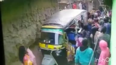 मुंगेर: सफियाबाद तांती टोला में दो पक्षों के बीच हुई मारपीट, सीसीटीवी फुटेज हुआ वायरल