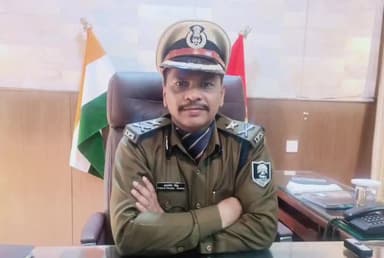 गया टाउन सीडी ब्लॉक: गया सहित मगध के पांच ज़िलों में पुलिस के विशेष अभियान में एक सप्ताह में 1493 आरोपी किए गए गिरफ्तार - IG क्षत्रनील सिंह