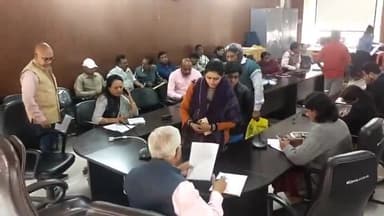 होशंगाबाद नगर: अपर कलेक्टर ने सुनी आमजन की समस्याएं, गंभीरता से सुनवाई कर किया निराकरण