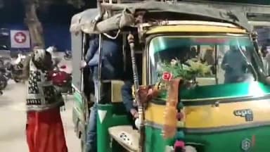 देवघर: मोहनपुर बाजार के समीप अज्ञात वाहन की चपेट में आने से बगडूबा गांव निवासी व्यक्ति हुआ घायल ,सदर अस्पताल में भर्ती