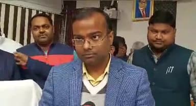 फैज़ाबाद: कलेक्ट्रेट परिसर में हुए चुनाव को लेकर एडीएम सिटी ने दी जानकारी,