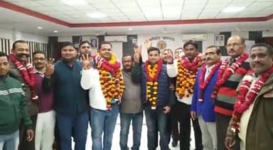 फैज़ाबाद: अयोध्या : कलेक्ट्रेट कर्मचारी संघ की नई जिला कार्यकारिणी ने ली शपथ,