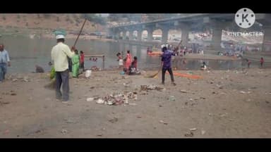 नरसिंहपुर: बरमान मेला संपन्न होने के उपरांत नगर पालिका नरसिंहपुर एवं करेली टीम द्वारा घाटों की हुई साफ-सफाई