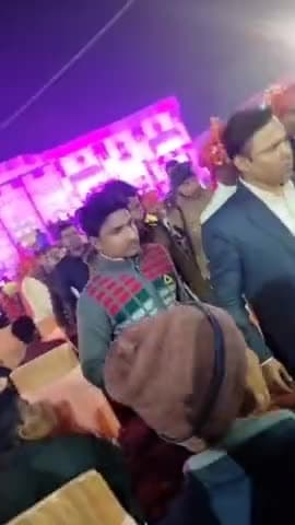 गोपालगंज: गोपालगंज जिला परिषद अध्यक्ष सुभाष सिंह के घर शादी समारोह में पहुंचे गोपालगंज के डीएम नवल किशोर चौधरी #moihit Samrat