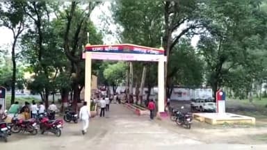 गोंडा: तालागंज गांव में चुनावी रंजिश को लेकर प्रधान और उसके भाई पर जानलेवा हमला, हमले में प्रधान समेत दो घायल पुलिस जांच में ।