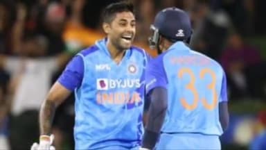 शूर्या कुमार यादव ने उत्तर प्रदेश के मुख्यमंत्री योगी आदित्यनाथ से की मुलाकात