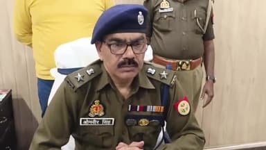 गाज़ीपुर: स्वाट टीम व कोतवाली सैदपुर पुलिस ने लूट की घटना करने वाले 5 लोगों को किया गिरफ्तार, एसपी ओमवीर ने दी जानकारी