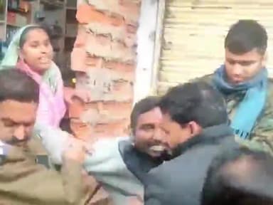 ग्वालियर गिर्द: सेवा नगर इलाके में अतिक्रमण हटाने गयी टीम को लोगों के विरोध का करना पड़ा सामना