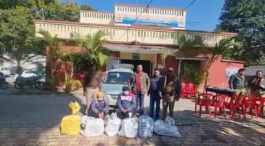 देहरादून: थाना रायपुर पुलिस ने कार से हरियाणा ब्रांड की 12 पेटी अवैध शराब की बरामद, 2 तस्करों को किया गिरफ्तार