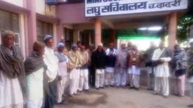 चरखी दादरी: गांव छपार के ग्रामीणों ने चरखी दादरी पुलिस अधीक्षक दीपक गहलावत से उनके कार्यालय में की मुलाकात, न्याय की लगाई गुहार