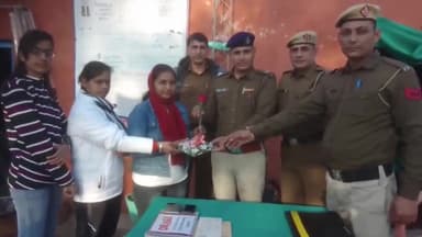 चरखी दादरी: ट्रक चालक की जान बचाने पर चरखी दादरी में झांसी की रानी प्रेरणा ग्रुप ने ASI जोरा सिंह व उनकी टीम को किया सम्मानित