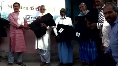 बरकागाँव: NTPC के सौजन्य से बादम में 180 लोगों के बीच बांटे गए कंबल