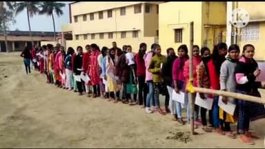 हलसी: राजकीयकृत उच्च विद्यालय हलसी में शांतिपूर्ण ढंग से संपन्न हुई इंटर की परीक्षा, तीन छात्राएं हुई अनुपस्थित