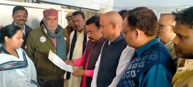 बलरामपुर समाचार रामचरितमानस की प्रतियां जलाने के आरोप में अपराधिक मुकदमा दर्ज कर सपा नेता स्वामी प्रसाद मौर्या को जेल भेजा जाए यह मांग कांग्रेस पार्टी ने कांग्रेस नेता अनुज कुमार सिंह के नेतृत्व में महामहिम राज्यपाल के नाम ज्ञापन जिला अधिका