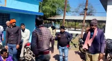 नटेरन: इंद्रा कॉलोनी के रहवासियों ने विद्युत विभाग कार्यालय का घेराव कर दिया धरना, की विद्युत आपूर्ति व्यवस्था सुधारने की मांग