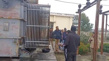 अमृतपुर: अमृतपुर विद्युत उपकेंद्र में ट्रांसफार्मर से तेल हुआ चोरी, सूचना पर पहुंचे थाना अध्यक्ष जाँच में जुटे