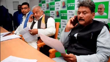 पटना ग्रामीण: जदयू प्रदेश कार्यालय पटना में आम लोगों की समस्याओं के समाधान हेतु जनता दरबार का किया गया आयोजन