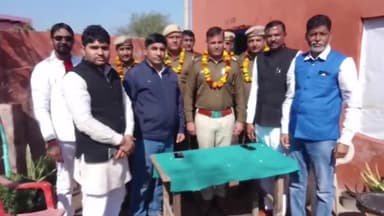 चरखी दादरी: पार्षद विनोद वाल्मीकि व प्रतिनिधि मंडल ने ट्रक चालक की जान बचाने पर अचीना ताल चौकी इंचार्ज व टीम को किया सम्मानित