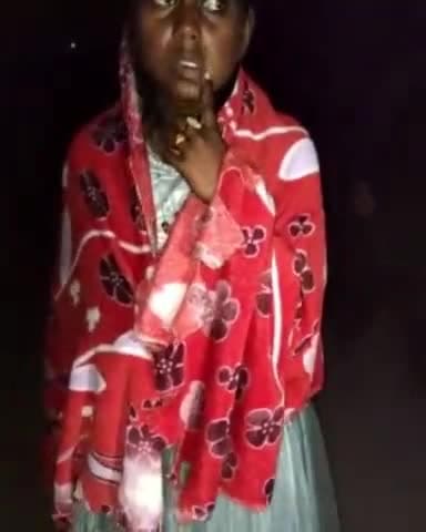 रास्ता भटकने के कारण #पिंडारी  फाटक के पास मिला सोनाली किस्कू नामक लड़की जिसे रात को #ग्रामीणों ने  पुलिस को #सौंपी