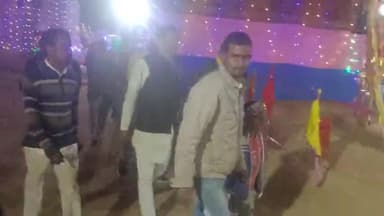 ग्राम pataardih मे भगवान बजरंगबली हनुमान जी के मंदिर उद्घाटन और प्राण प्रतिष्ठा में पहुंचे कांग्रेस नेता अवधेश कुमार ।