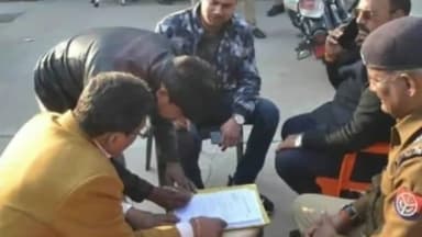 मोतिहारी: रूपडीह में शराब के नशे में हंगामा रहे एक व्यक्ति को पुलिस ने किया गिरफ़्तार