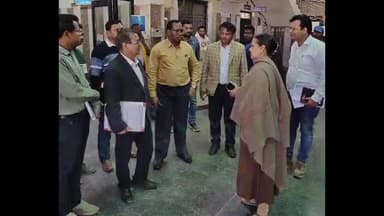 सूरजपुर: जिला चिकित्सालय का सुरजपुर कलेक्टर ने किया निरीक्षण, भर्ती मरीजों की जानकारी लेकर बेहतर ईलाज हेतु दिए निर्देश