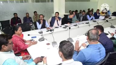 हुज़ूर: आईएसबीटी कार्यालय में स्वच्छ भारत अभियान के अंतर्गत कार्यों को लेकर महापौर ने समीक्षा बैठक की